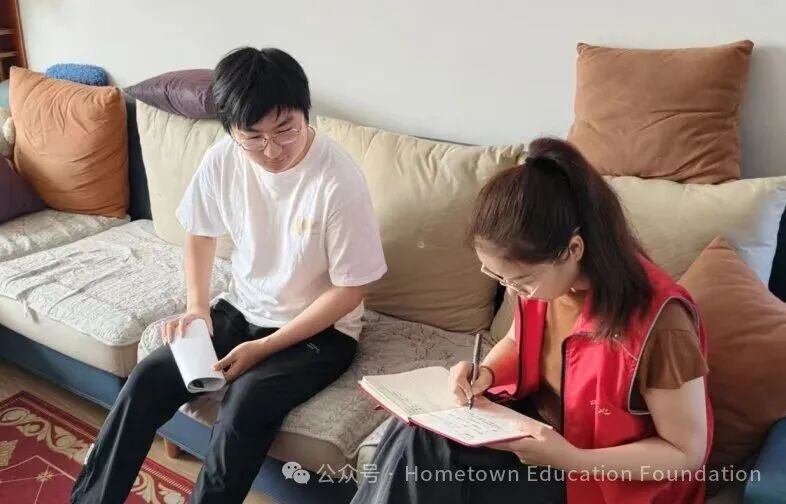 志愿者家访郑同学